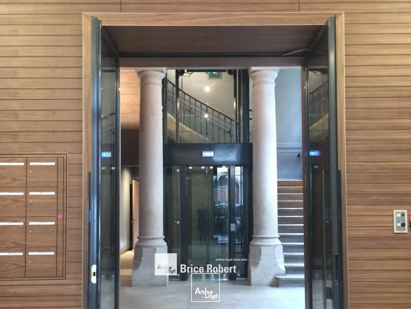 A louer - 27 AC - Bureaux haut de gamme à proximité de la Place Bellecour - Lyon 2ème